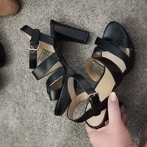 Naturalizer Kanye Sandal Black heels